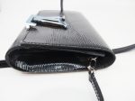 LOUIS VUITTON Louise PM Epi Patent Clutch Fashion